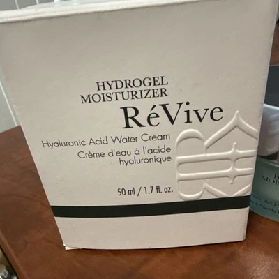 Crema de agua con ácido hialurónico ReVive HIDROGEL HIDRATANTE 1,7 fl. oz. Foto 1 de 4