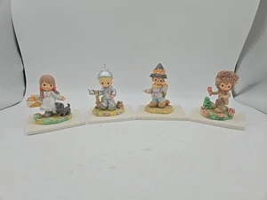 2003 Precious Moments Wizard Of Oz Dorothy, Tin Man, Scarecrow, Cowardly Lion - Picture 1 of 16