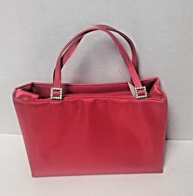 Cartera pequeña roja Liz Claiborne toque de brillo pedrería hebillas en asas Foto 1 de 4