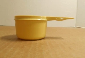 Tupperware Yellow Measuring Cup 1/2 cup #764 W21 - Picture 1 of 3