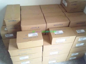 1PZ NUOVO Servomotore Yaskawa SGMAS-C2ACA21 - Foto 1 di 7
