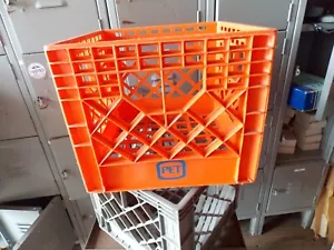 "CAJA DE PLÁSTICO PARA MASCOTAS DE COLECCIÓN ""Naranja"" con logotipo estampado azul 13"" X 13" - Imagen 1 de 4