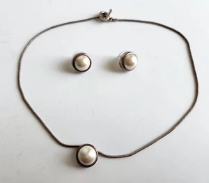 Vintage weiße Kunstperlen mit silberfarbener Halskette & Ohrringe Set - Bild 1 von 5