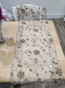 Runner da tavolo ricamato floreale metallizzato trasparente fatto a mano India 68" - Foto 1 di 3
