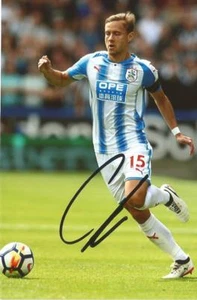 HUDDERSFIELD: CHRIS LOWE SIGNED 6x4 ACTION PHOTO+COA - Picture 1 of 1