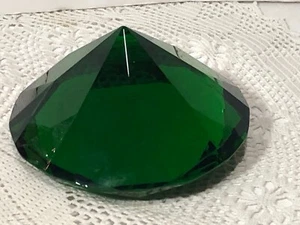 Emerald Green Jewel Glass Crystal Faceted Paperweight Lutheran Church 3.75" - Picture 1 of 3