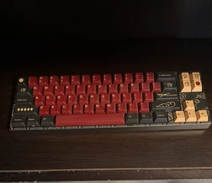Ducky Miya Pro W/ GMK Red Samurai - Picture 1 of 3