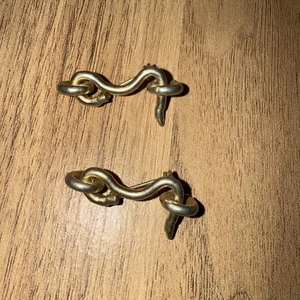 2 Gold tone door latch brooch’s 1.25 Inches Each - Picture 1 of 2