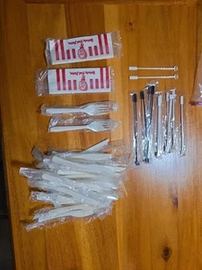 VINTAGE MCDONALDS KAFFEE RÜHRSTÄBCHEN KONVOLUT RÜHRLÖFFEL 70er KFC MESSER GABELN KONVOLUT - Bild 1 von 9