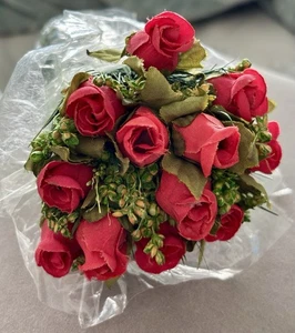 Handgefertigter Miniatur roter Rosenstrauß so hübsch - Bild 1 von 2