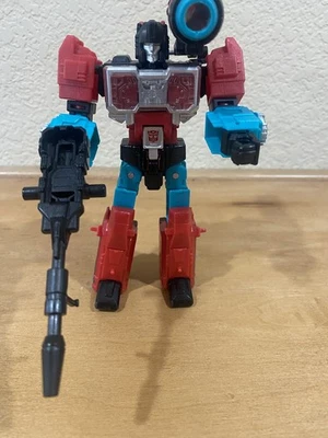 Transformers Titans Return PERCEPTOR Complete deluxe Generations - Image 1 of 4