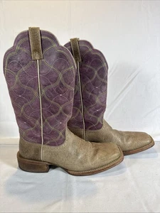 Womens Western style all leather Square Toe boots- size 9B (Need work) - Picture 1 of 8