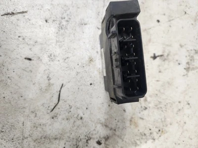 Регулятор напряжения выпрямителя 2006 Suzuki Boulevard C50 VL 800 - Изображение 1 из 4