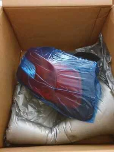 GENUINE & NEW Jeep Cherokee (KL) 15-18 Rear Light Outer Quarter Right 68102908AF - Picture 1 of 4