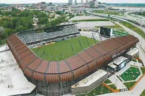 Limitierte Auflage MLS Louisville City FC Lynn Familie Fußballstadion Postkarte - Bild 1 von 2