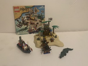 lego pirates loot island