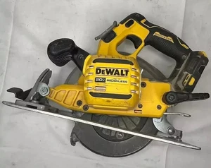 DeWalt 7 1/4" Circular Saw DCS573 - Picture 1 of 5