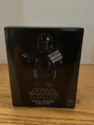GENTLE GIANT STAR WARS ROGUE ONE DEATH TROOPER SPECIALIST 1/6 BUST 237/300 - Image 1 of 4