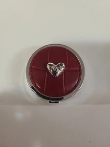 Vintage silberfarbene Brighton Pillendose mit zwei (2) Fächern - Bild 1 von 3