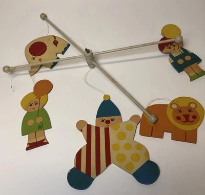 Cuna móvil de circo vintage años 70 Eden animales payaso "Toyland" Foto 1 de 4