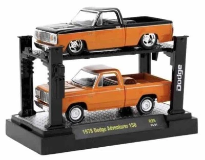 M2 MACHINES 1978 DODGE ADVENTURER 150 1:64 AUTO LIFT 2 PACK 2024 R26 - Image 1 of 2