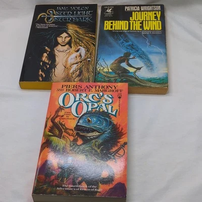 Lot Of (3) Vintage Fantasy Novels Sister Light Orcs Opal Journey Behind The Wind Foto 1 de 4