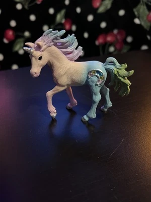 Estatuilla de potro unicornio malvavisco Bayala SCHLEICH 70724 multicolor Foto 1 de 4