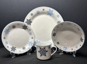 Everyday Gibson Snow Fall Snowflakes Stoneware Set-15 Piece Discontinued Pattern