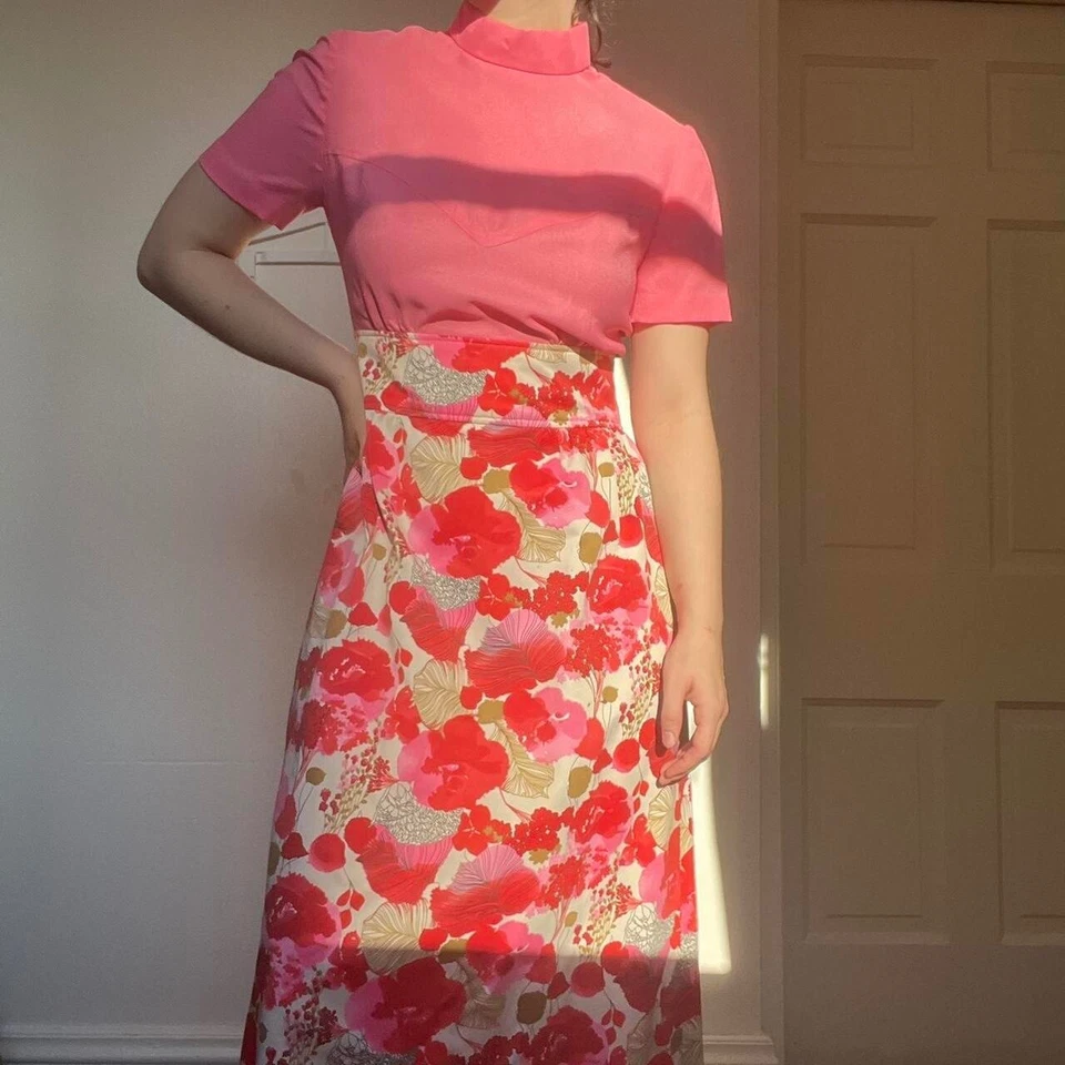 Vestido largo floral rosa y rojo psicodélico groovy años 60 con cintura imperio Foto 1 de 4