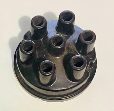 1927 1928 1929 1930 1931 and 1932 1933 Essex and Terraplane Distributor Cap NOS - Image 1 of 4