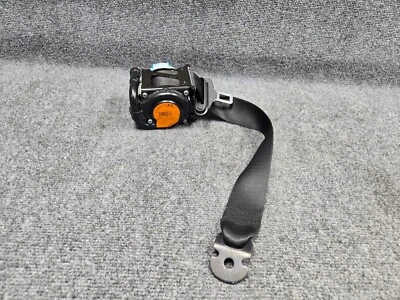 MERCEDES CLA250 2014-2018 CINTURÓN DE SEGURIDAD DELANTERO DERECHO RETRACTOR LADO PASAJERO OEM Foto 1 de 4