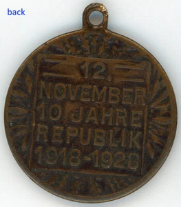 MG109 Germany 1918-1928, 12 November 10 Jahre Republik, 10 Years Republic medal - Picture 1 of 3