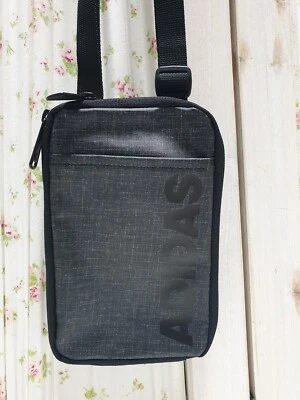 Adidas Sacoche Crossbody Pack Travel Mini Bag Shoulder Bag for Phone Passport — 第 1/4 张图片