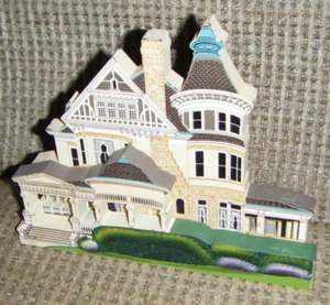 1997 GRAND ANNE BED & BREAKFAST KEOKUK IOWA Shelia's Wood Buildings Shelf Sitter - Picture 1 of 2