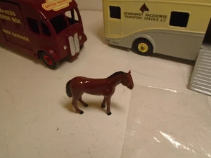DINKY TOY OEM REPRODUCTION 979/980/981 SERIES BROWN RACE HORSE. - Picture 1 of 2