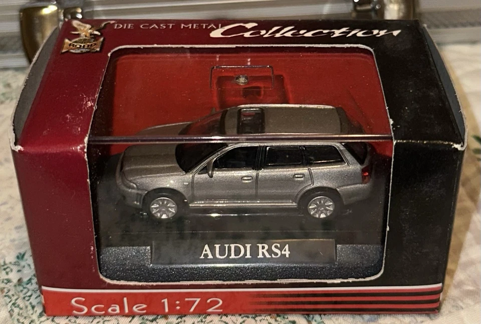 Audi RS4 Escala 1/72 Die Cast Metal Yat Ming PLATEADO Road Signature Foto 1 de 1