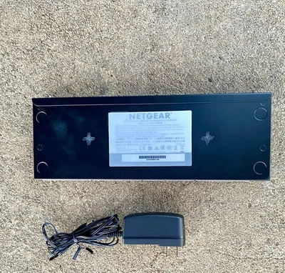 NETGEAR GS316 16-Port Gigabit Ethernet Unmanaged Switch & Power Cable WORKS GOOD - Image 1 of 4