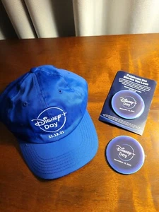 Sombrero Disney+ Plus Day 11/12 2021 y DOS pines NIC nunca usado WDW Epcot FL - Imagen 1 de 4
