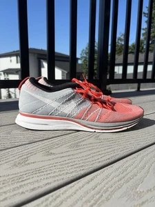 Nike Flyknit Trainer 2013 para hombre talla 14 gris claro coral rojo correr (532984-613) - Imagen 1 de 10