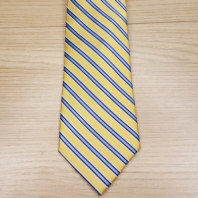 Corbata clásica preppy a rayas diagonales amarillas NAUTICA para hombre 100 % seda Foto 1 de 4
