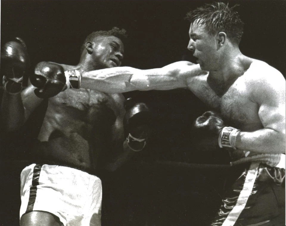GEORGE CHUVALO vs FLOYD PATTERSON 8X10 PHOTO BOXING PICTURE  RIGHT BY CHUVALO - Image 1 of 1