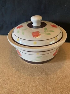Ceramic Serving Dish W/Lid Gold Coast TM Always in Style 1 Quart - Picture 1 of 11