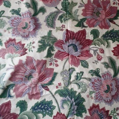 Tela de algodón floral jacobea Stanley King Studio 65 pulgadas de largo Foto 1 de 4
