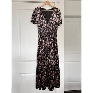 Maxi Vestido Natural Life Terciopelo en Niveles Para Mujer Mediano Negro Floral Cachicho - Imagen 1 de 8