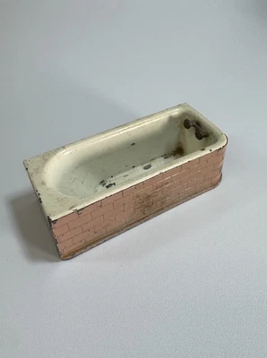 Muebles vintage para casa de muñecas de juguete Tootsie ~ bañera/bañera Foto 1 de 4