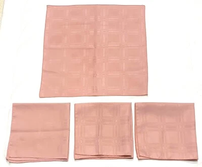 Napkins Cloth Pink Napkins Dining 17x17 Set of 4 Pre-own - Image 1 of 2