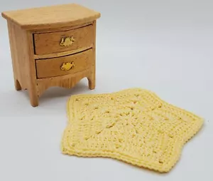 Puppenhaus Miniatur handgehäkelt gelber Stern Teppich - OOAK - Bild 1 von 2