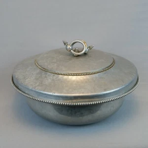 Vintage 1930-50's Hammered Aluminum Casserole Serving Bowl By B. W. Buenilum - Bild 1 von 7