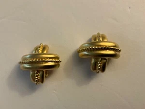 Vintage mid century style gold tone Button Clip on fashion Earrings 1 and 1/4 - Picture 1 of 3