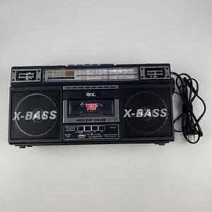 QFX J-22U AM FM SW1 SW2 4-Band Radio X Bass Cassette Boombox - Rare VTG - Picture 1 of 13
